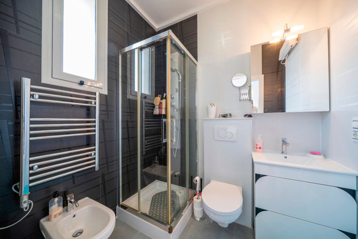 Image No.20-2 Bed Villa for sale