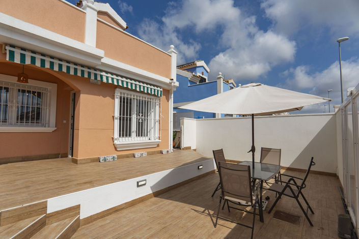 Image No.1-3 Bed Villa for sale