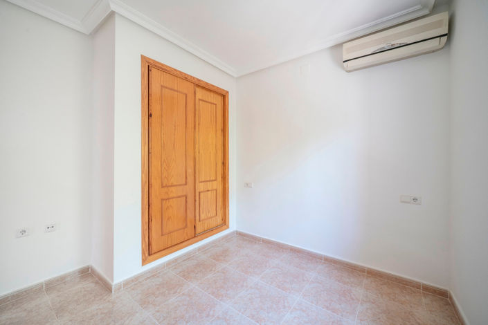 Image No.18-3 Bed Villa for sale