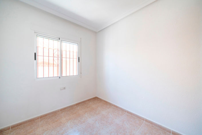 Image No.27-3 Bed Villa for sale