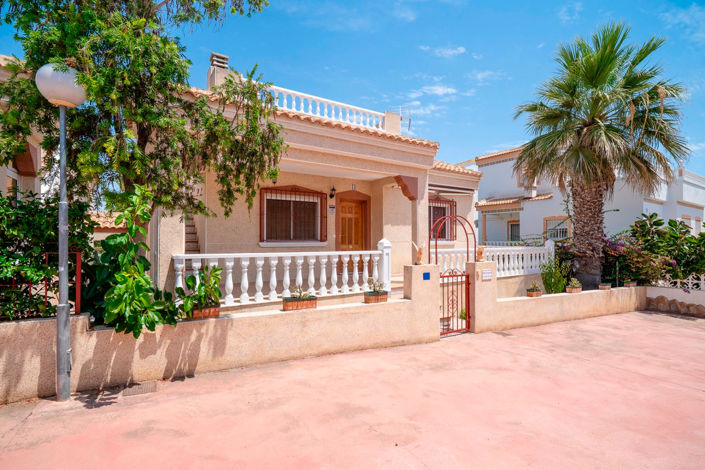 Image No.3-3 Bed Villa for sale