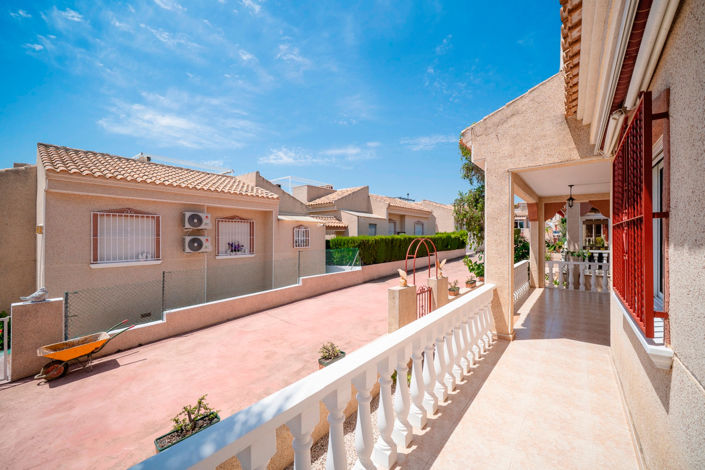 Image No.35-3 Bed Villa for sale