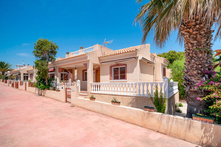 Image No.40-3 Bed Villa for sale