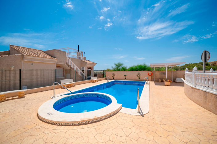 Image No.5-3 Bed Villa for sale