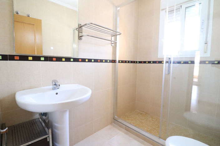 Image No.10-5 Bed Villa for sale