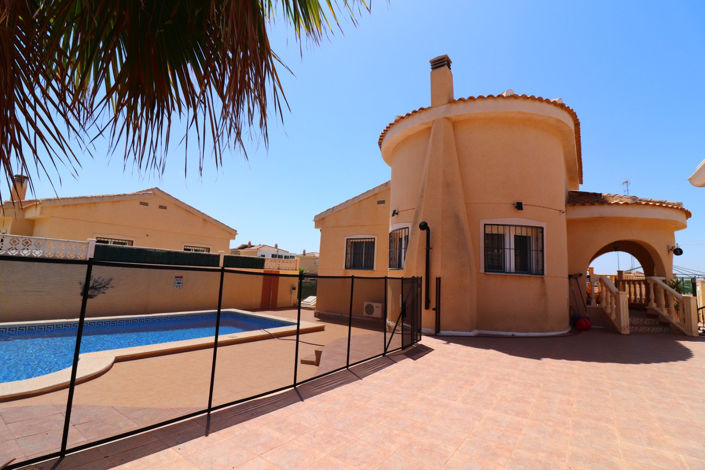 Image No.2-5 Bed Villa for sale