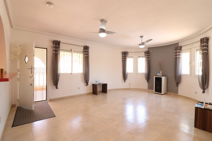 Image No.3-5 Bed Villa for sale