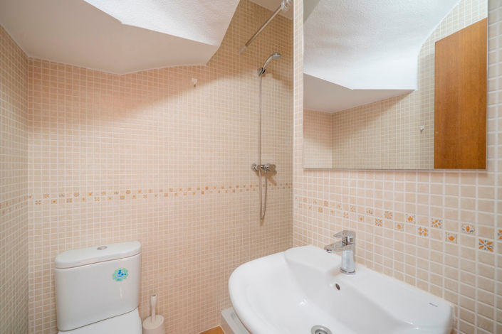 Image No.14-3 Bed Townhouse for sale