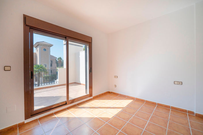 Image No.20-3 Bed Townhouse for sale