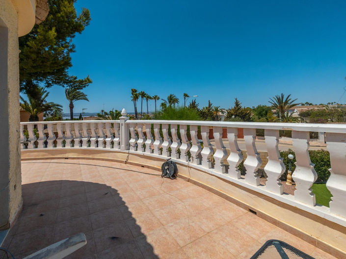 Image No.15-4 Bed Villa for sale