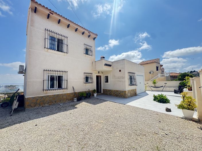 Image No.1-5 Bed Villa for sale