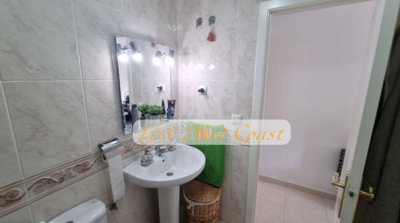69092playaiiiapartmentpoolview2
