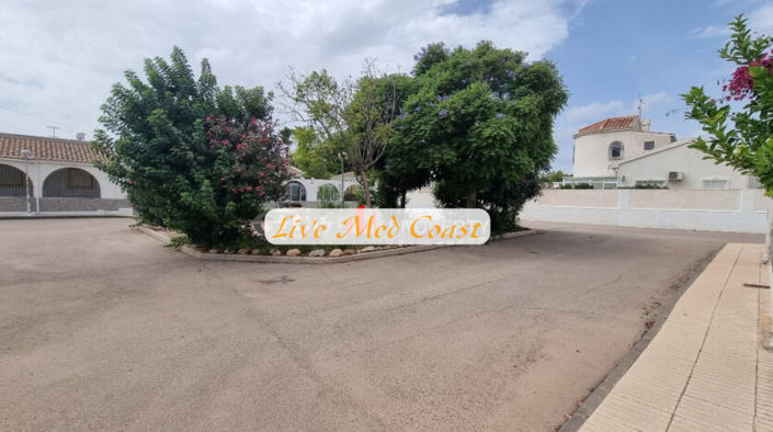 Image No.32-4 Bed Townhouse for sale