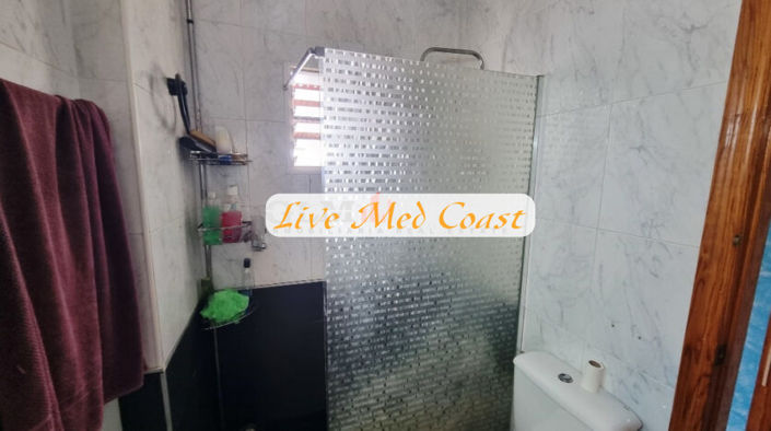 Image No.20-3 Bed Townhouse for sale