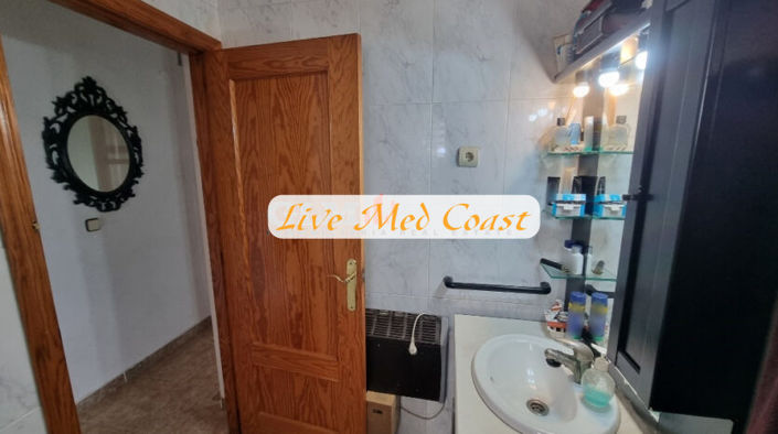 Image No.21-3 Bed Townhouse for sale