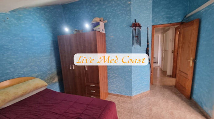 Image No.23-3 Bed Townhouse for sale