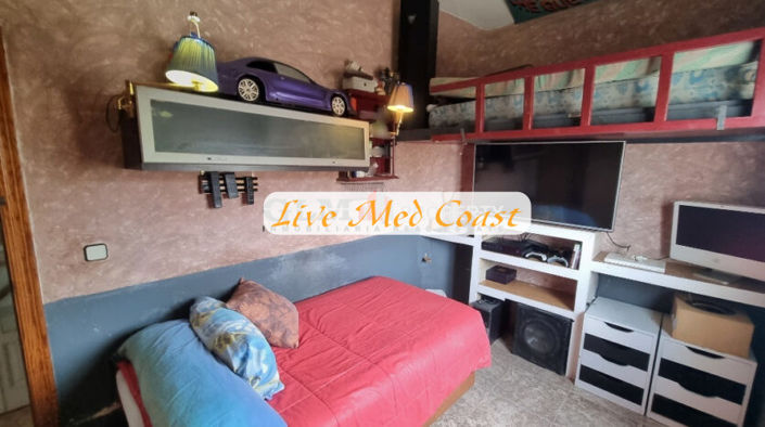 Image No.27-3 Bed Townhouse for sale