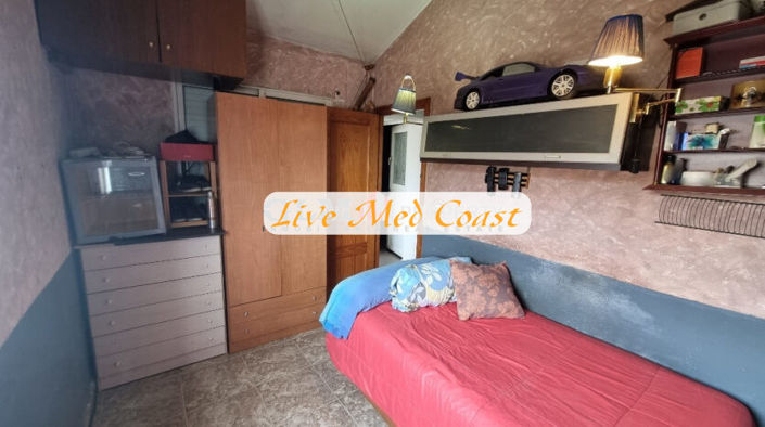 Image No.28-3 Bed Townhouse for sale