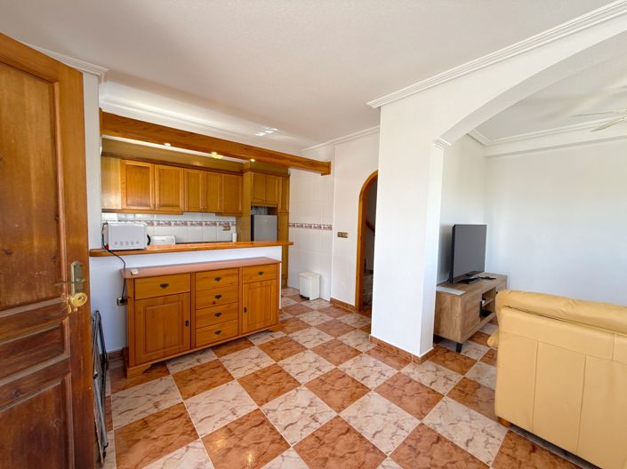 Image No.15-2 Bed Townhouse for sale