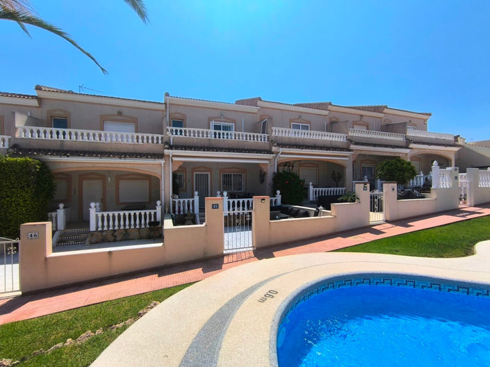 Image No.1-3 Bed Townhouse for sale