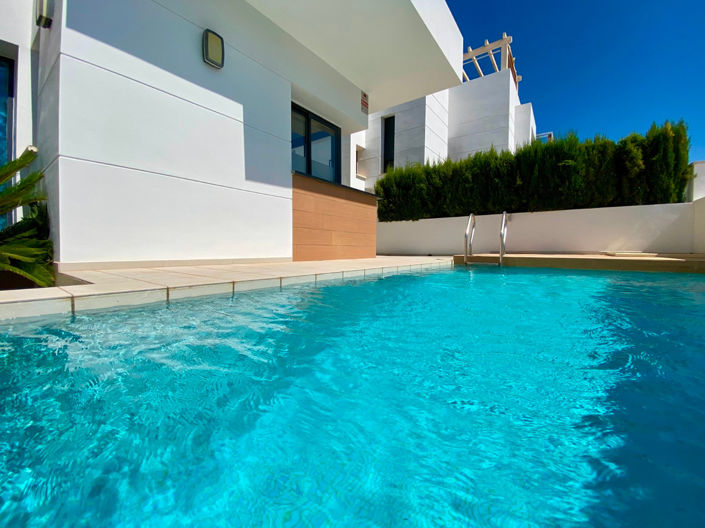 Image No.11-3 Bed Villa for sale