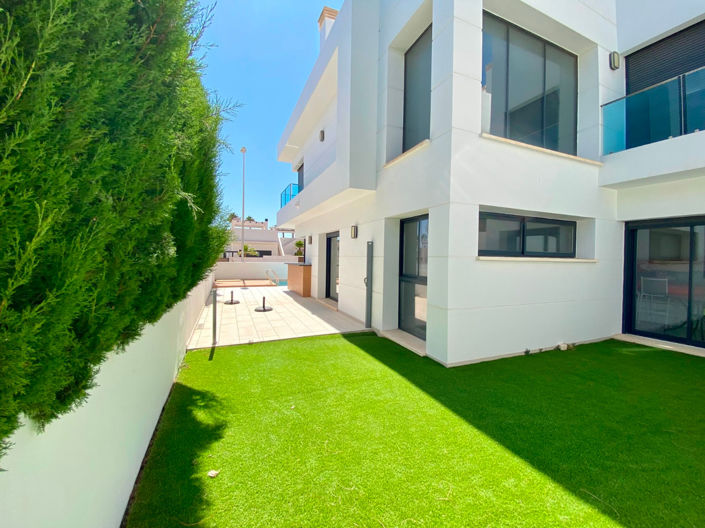 Image No.18-3 Bed Villa for sale