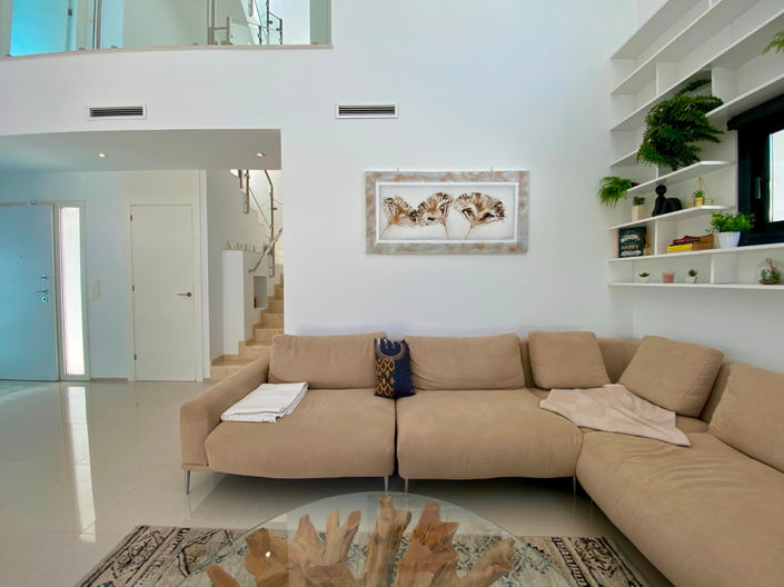 Image No.26-3 Bed Villa for sale