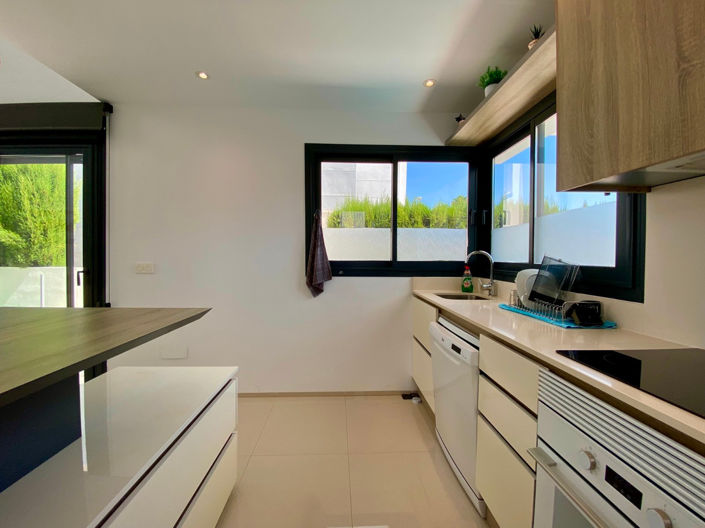 Image No.28-3 Bed Villa for sale