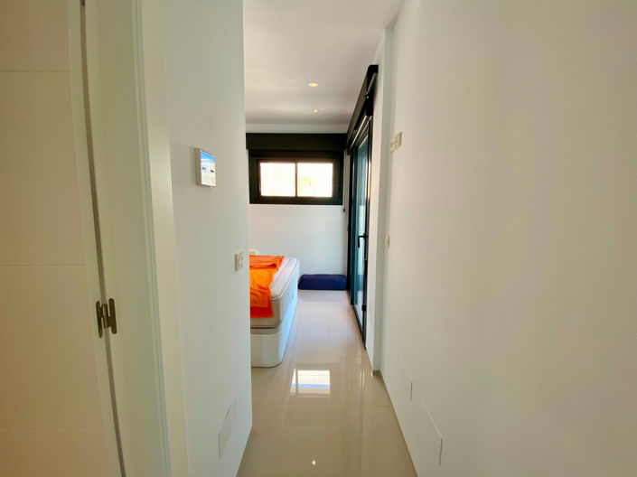 Image No.50-3 Bed Villa for sale