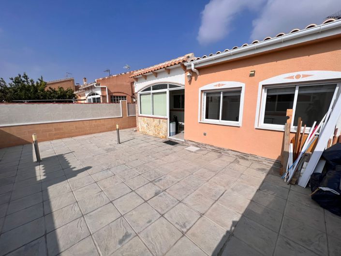 Image No.1-2 Bed Villa for sale
