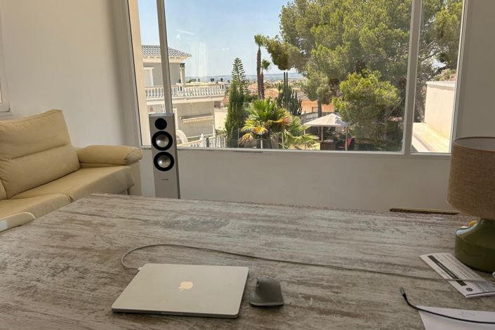 Image No.3-4 Bed Villa for sale