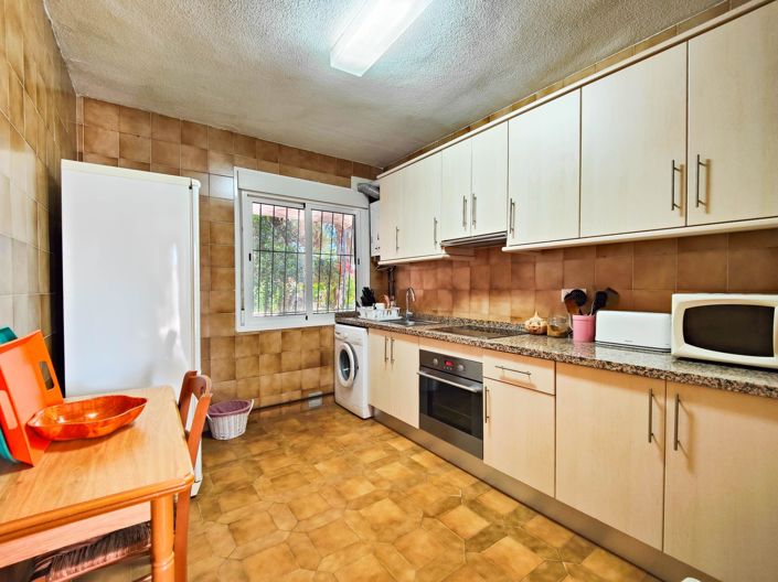 Image No.27-3 Bed Apartment for sale