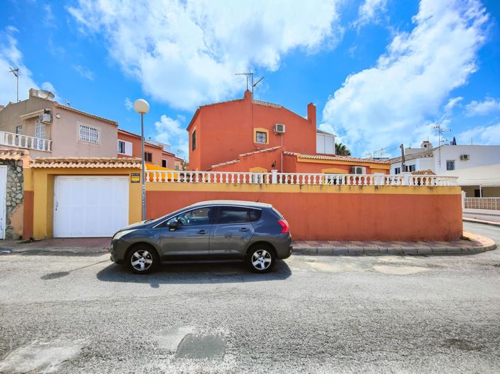 Image No.1-Villa de 3 chambres à vendre à Torrevieja