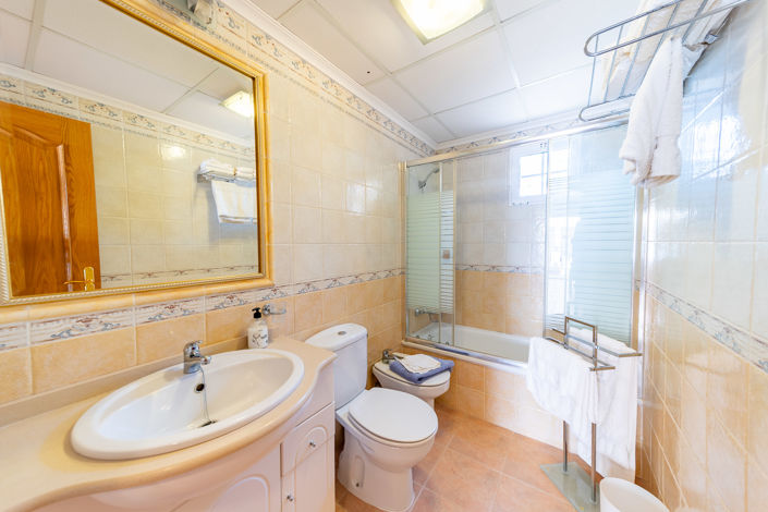 Image No.23-2 Bed Apartment for sale