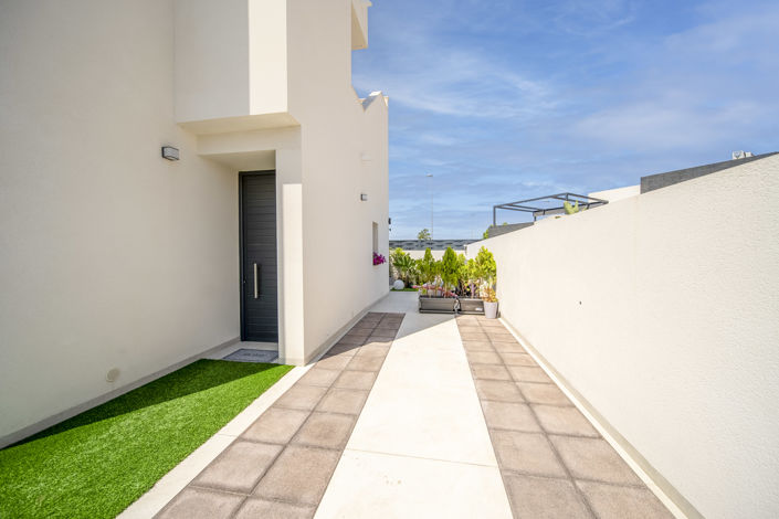 Image No.25-2 Bed Villa for sale