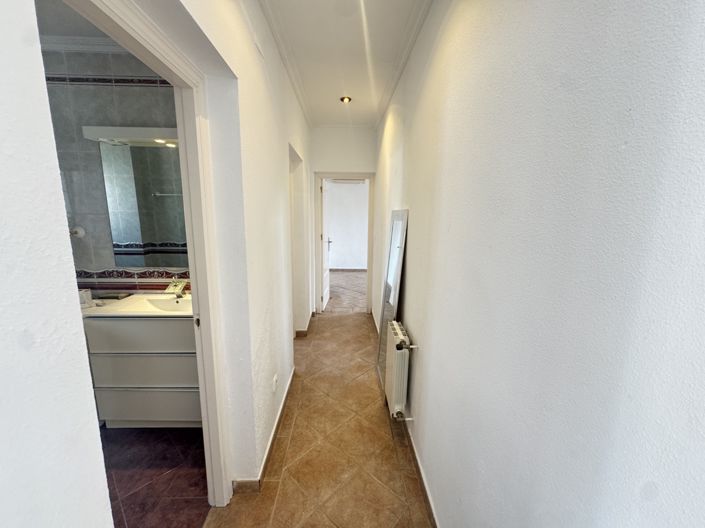 Image No.8-3 Bed Villa for sale