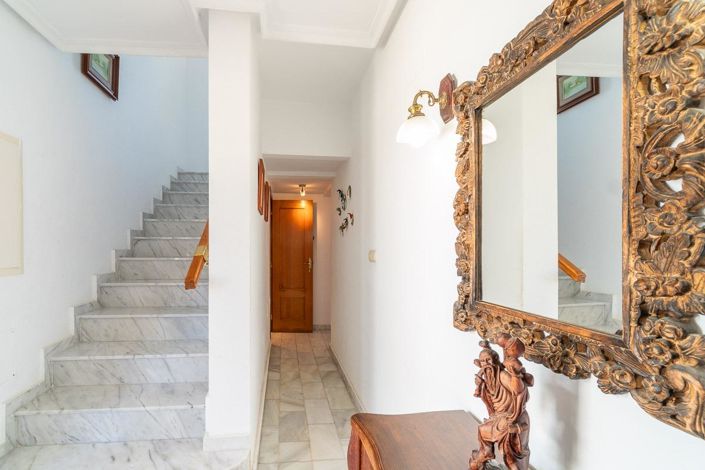 Image No.10-4 Bed Villa for sale