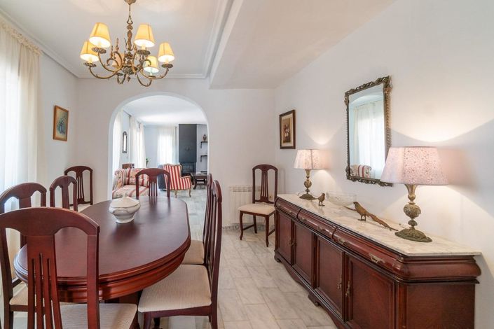 Image No.4-Villa de 4 chambres à vendre à Torrevieja