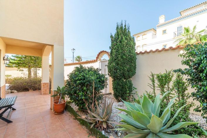 Image No.6-4 Bed Villa for sale