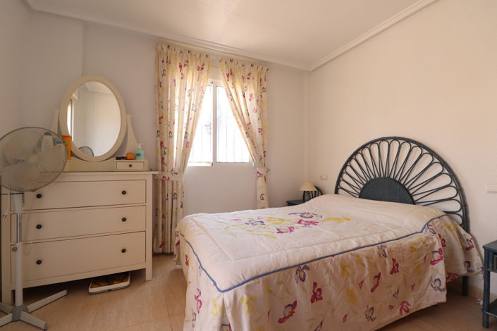 Image No.10-3 Bed Townhouse for sale