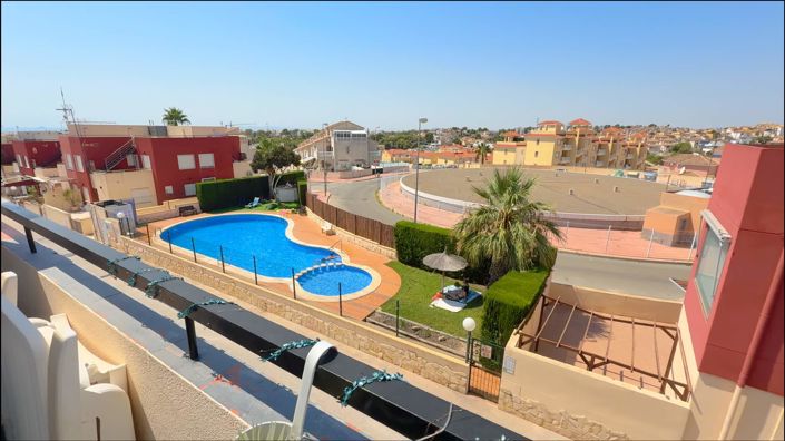 Image No.19-3 Bed Townhouse for sale