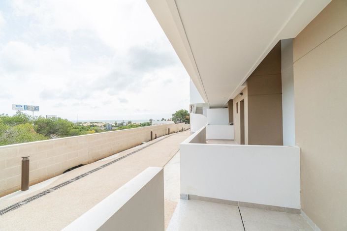 Image No.10-3 Bed Apartment for sale