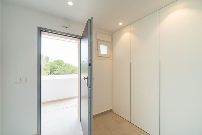 Image No.11-3 Bed Apartment for sale