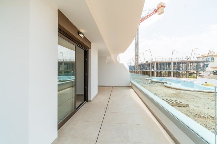 Image No.14-3 Bed Apartment for sale