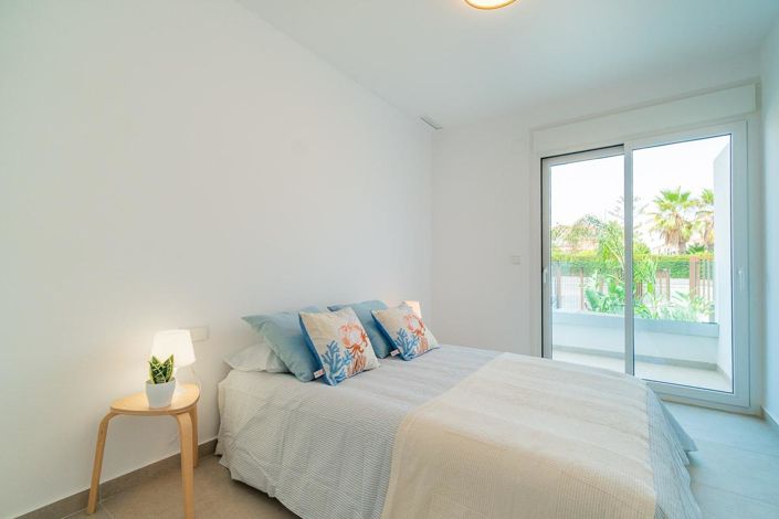 Image No.24-3 Bed Apartment for sale