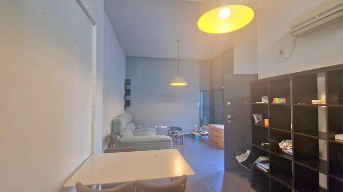 Image No.18-2 Bed Townhouse for sale