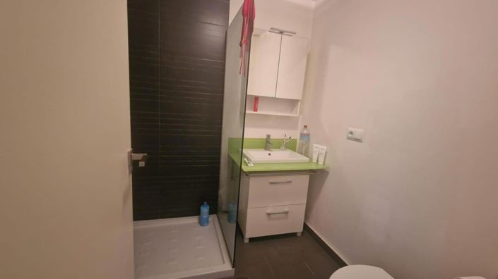 Image No.19-2 Bed Townhouse for sale