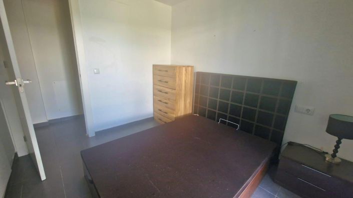 Image No.24-2 Bed Townhouse for sale