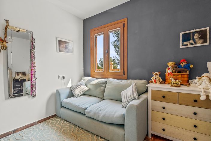 Image No.26-4 Bed Country House for sale