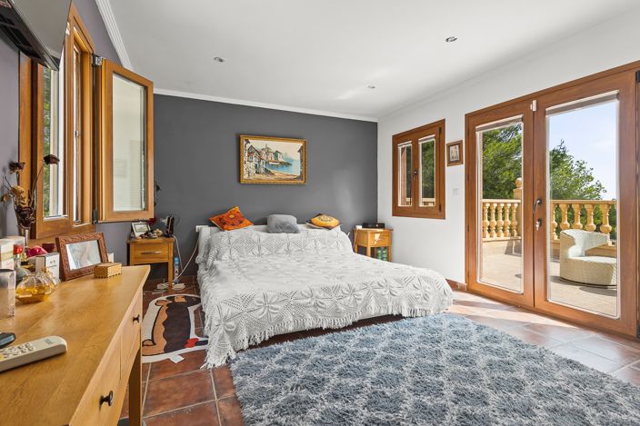 Image No.27-4 Bed Country House for sale